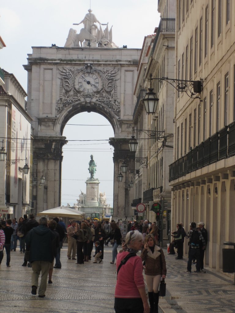 24-Rua Augusta with the Arco Triunfal.jpg - Rua Augusta with the Arco Triunfal